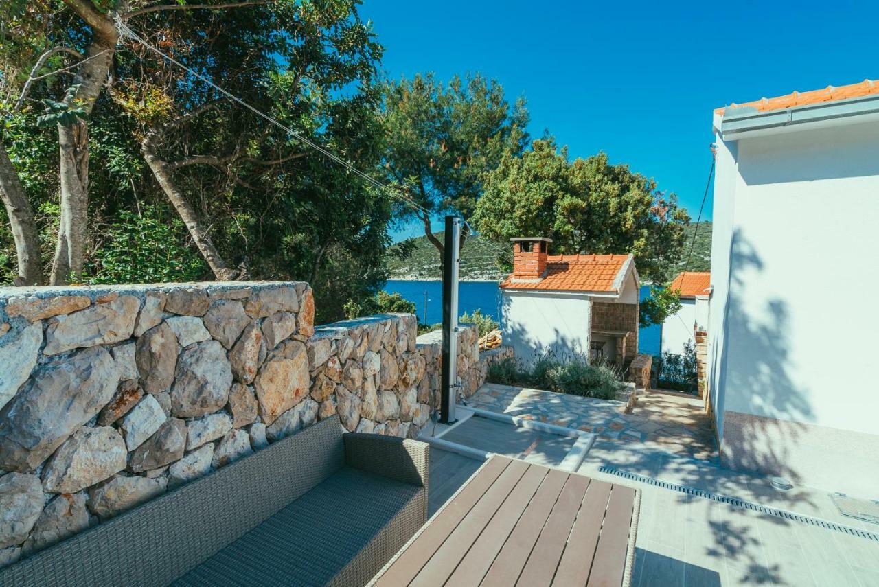 Villa Relax เวลลิคิ ดราเวนนิค ภายนอก รูปภาพ